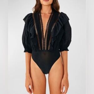NWT FARM Rio Lace Ruffle Swiss Dot Plunge V-neck Bodysuit sz XS Black